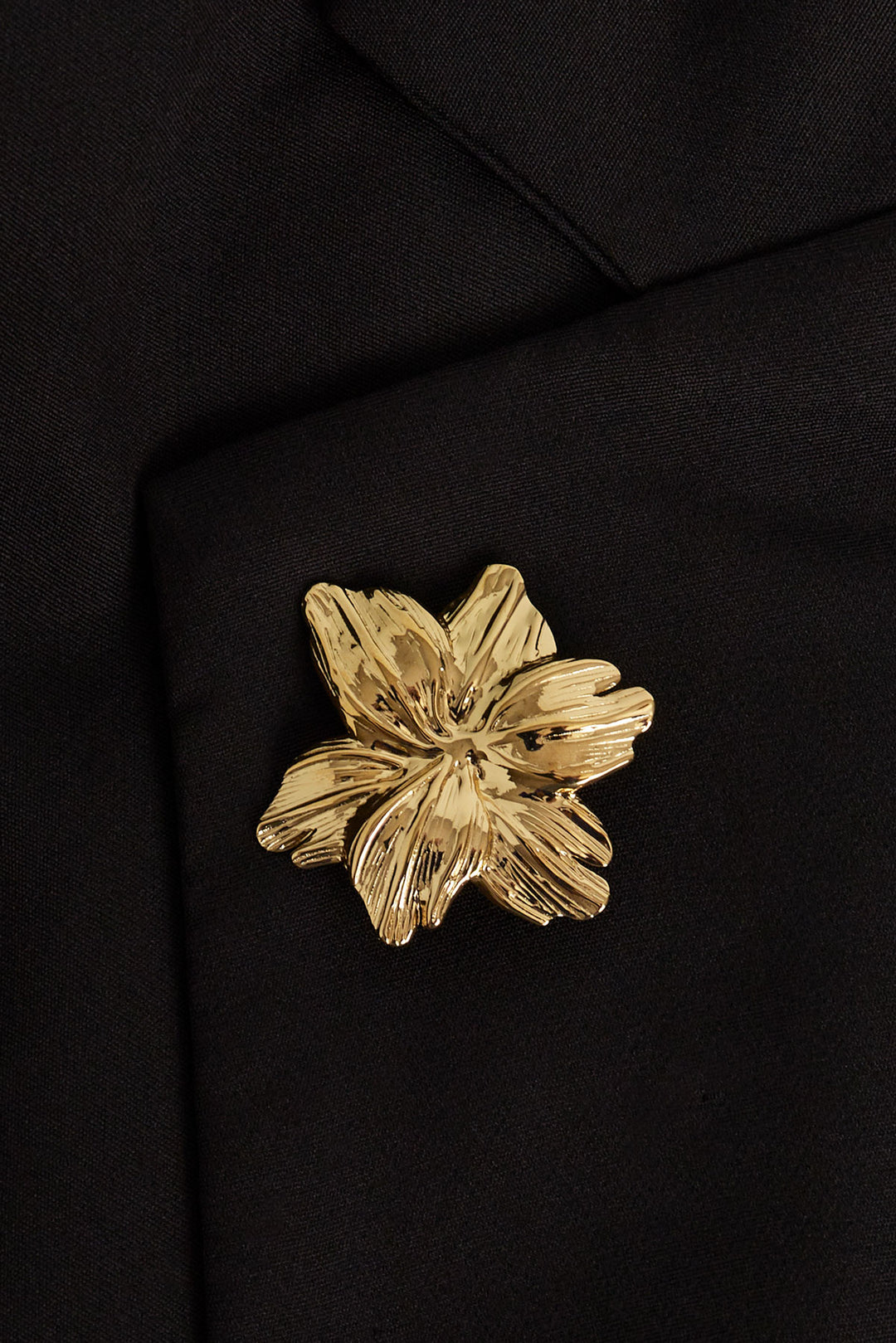 brooch flower flow
