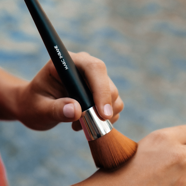 Le Triplet Black – Spray + Handschoen + Powder Brush