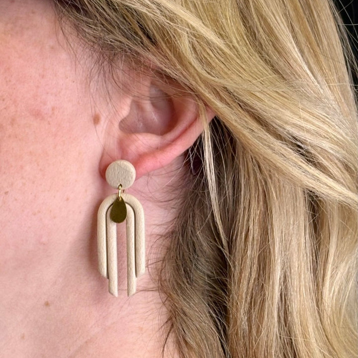 Arch oorbellen – Regenboogvorm & grafisch design - Blossoms Beauty