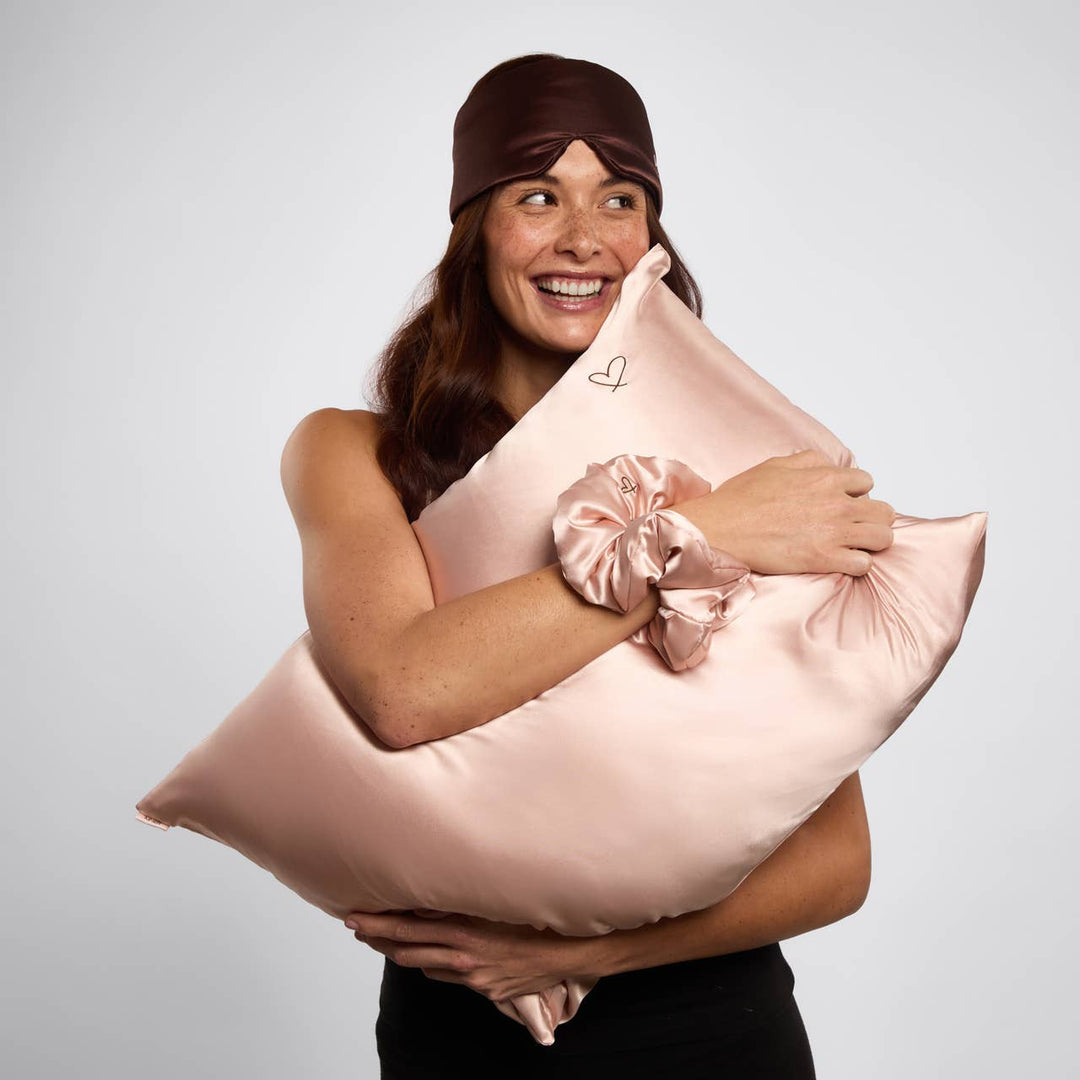 KITSCH Luxe Slaapset – Satijnen Kussensloop, Masker & Scrunchie (3‑delig)