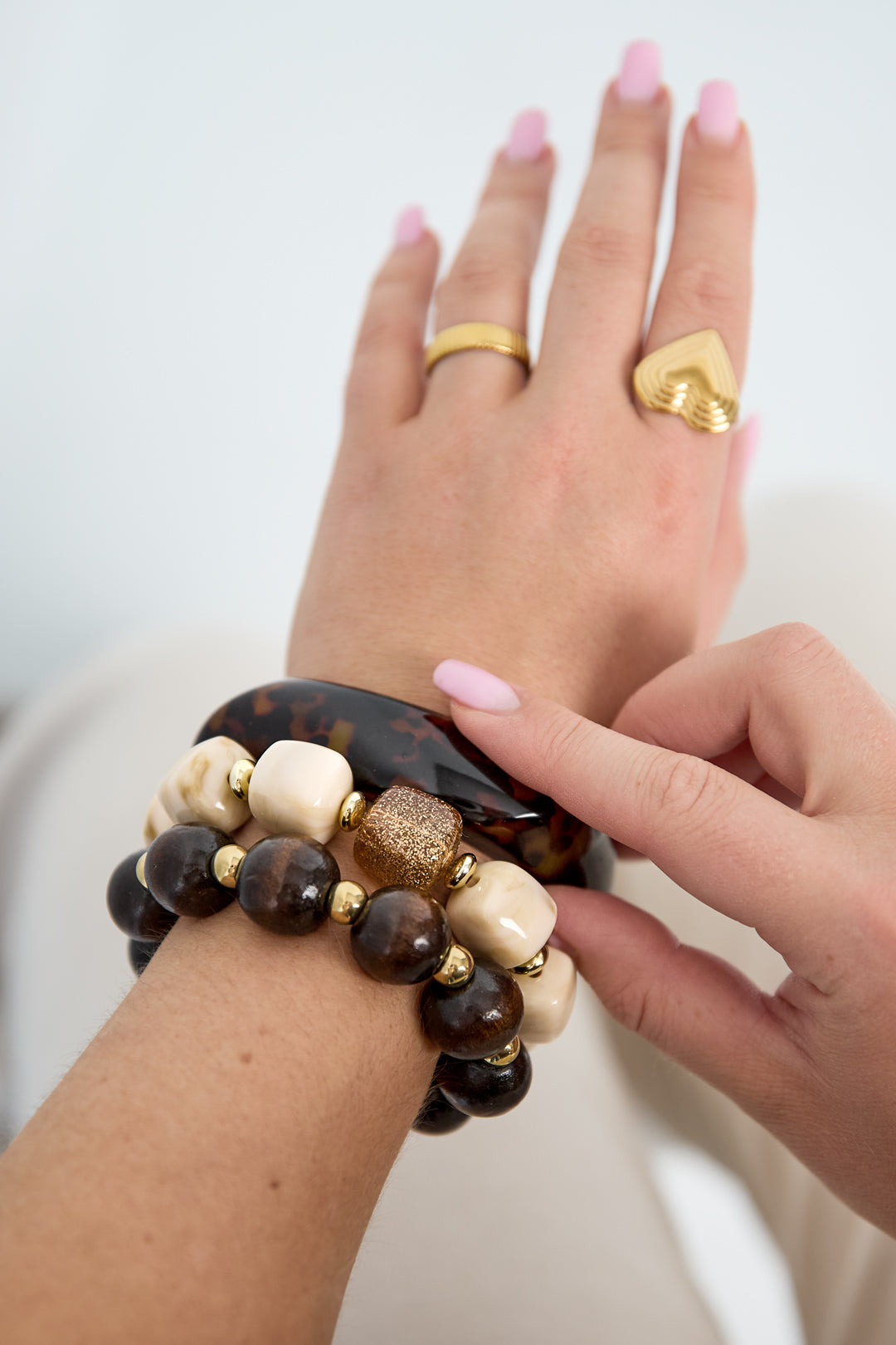 Kralenarmband met statement glitterkraal
