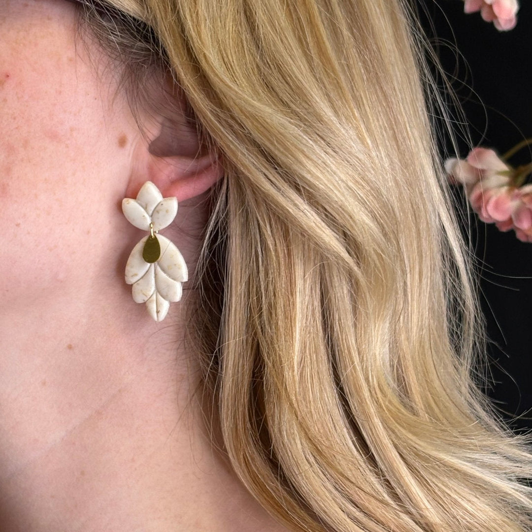 Flora oorbellen – Bloemdesign met chique druppel - Blossoms Beauty