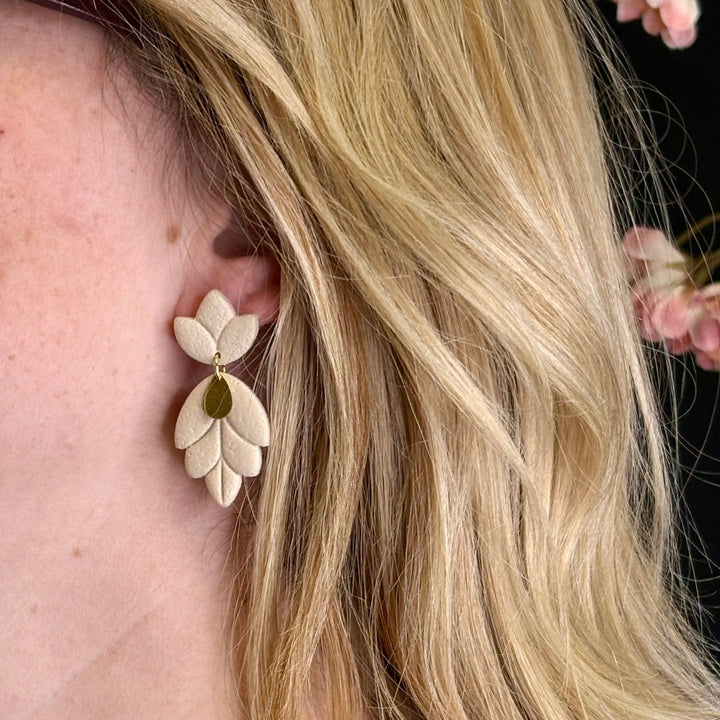 Flora oorbellen – Bloemdesign met chique druppel - Blossoms Beauty