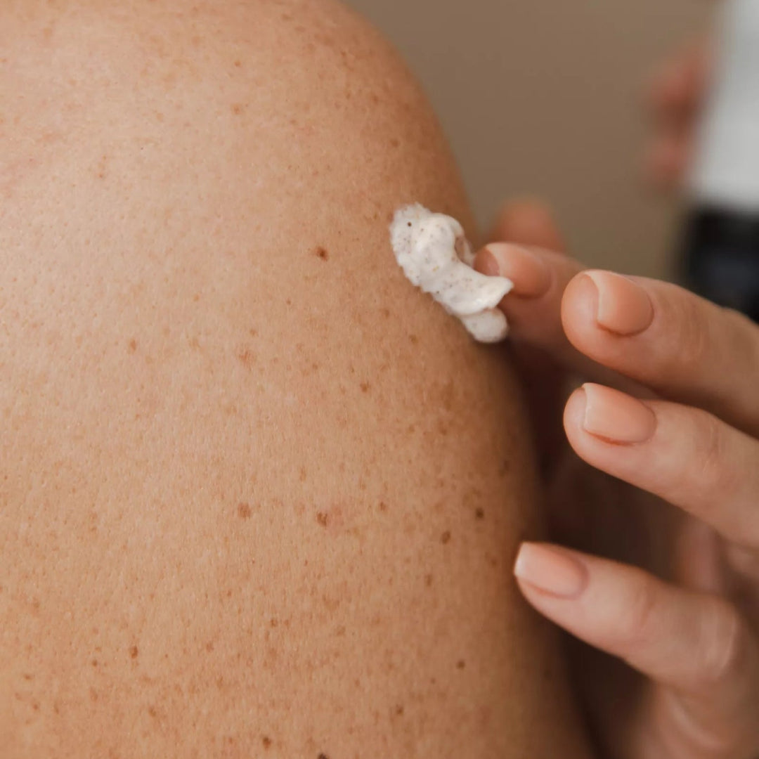 Líkami Exfoliant Cream 100ml - Blossoms Beauty