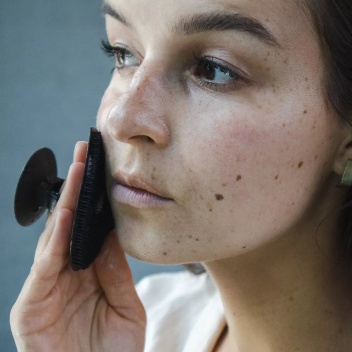 Líkami Facial Cleansing Pad - Blossoms Beauty