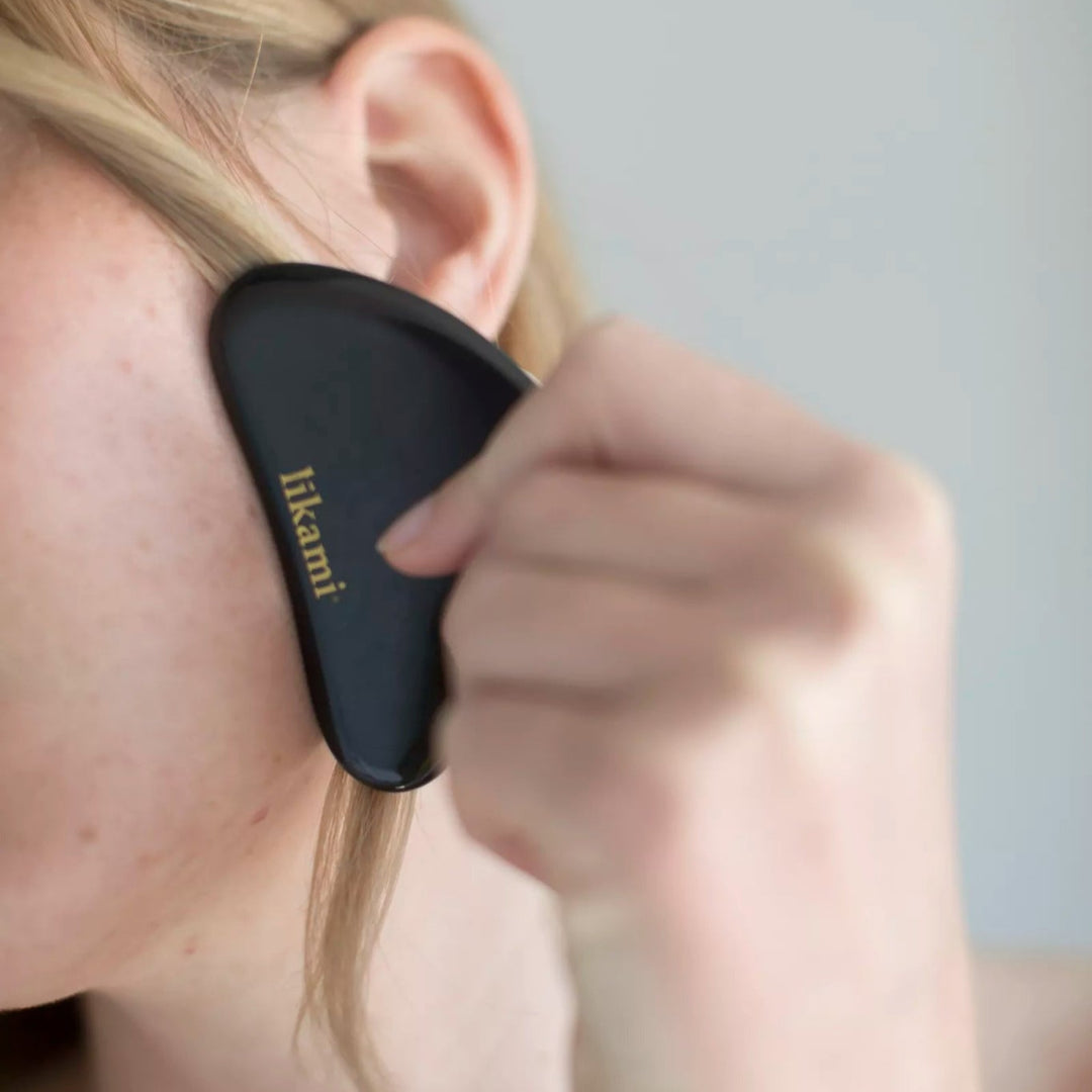 Líkami Gua Sha Sculpting Tool – Natuurlijke massage tool voor een stralende huid - Blossoms Beauty