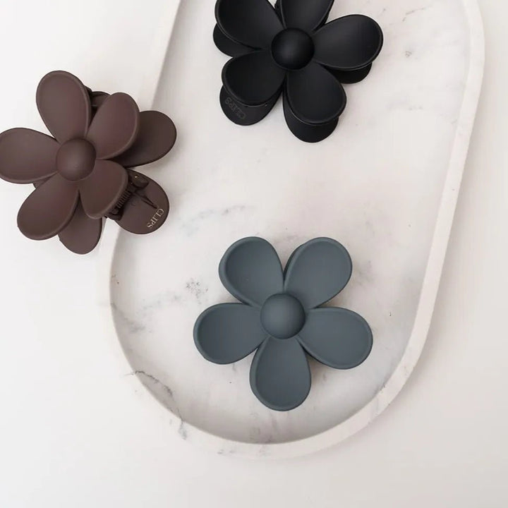 Lou - Bloemen Clip - Blossoms Beauty